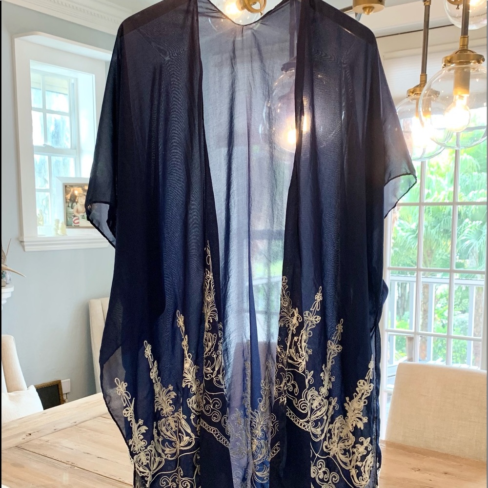 🔹Jessica McClintock navy embroidered sheer kimono